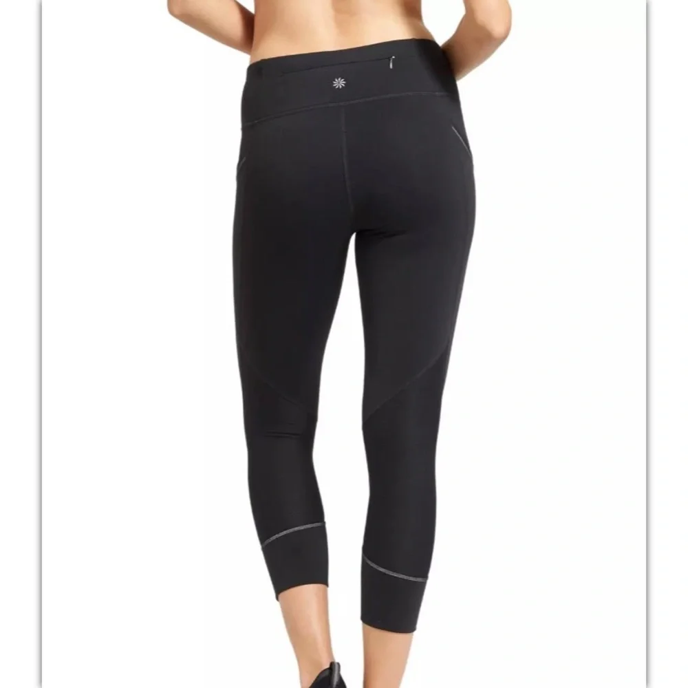 Athleta Relay 2.0 Black Compression Capri Leggings (size Small) - Picture 7 of 8